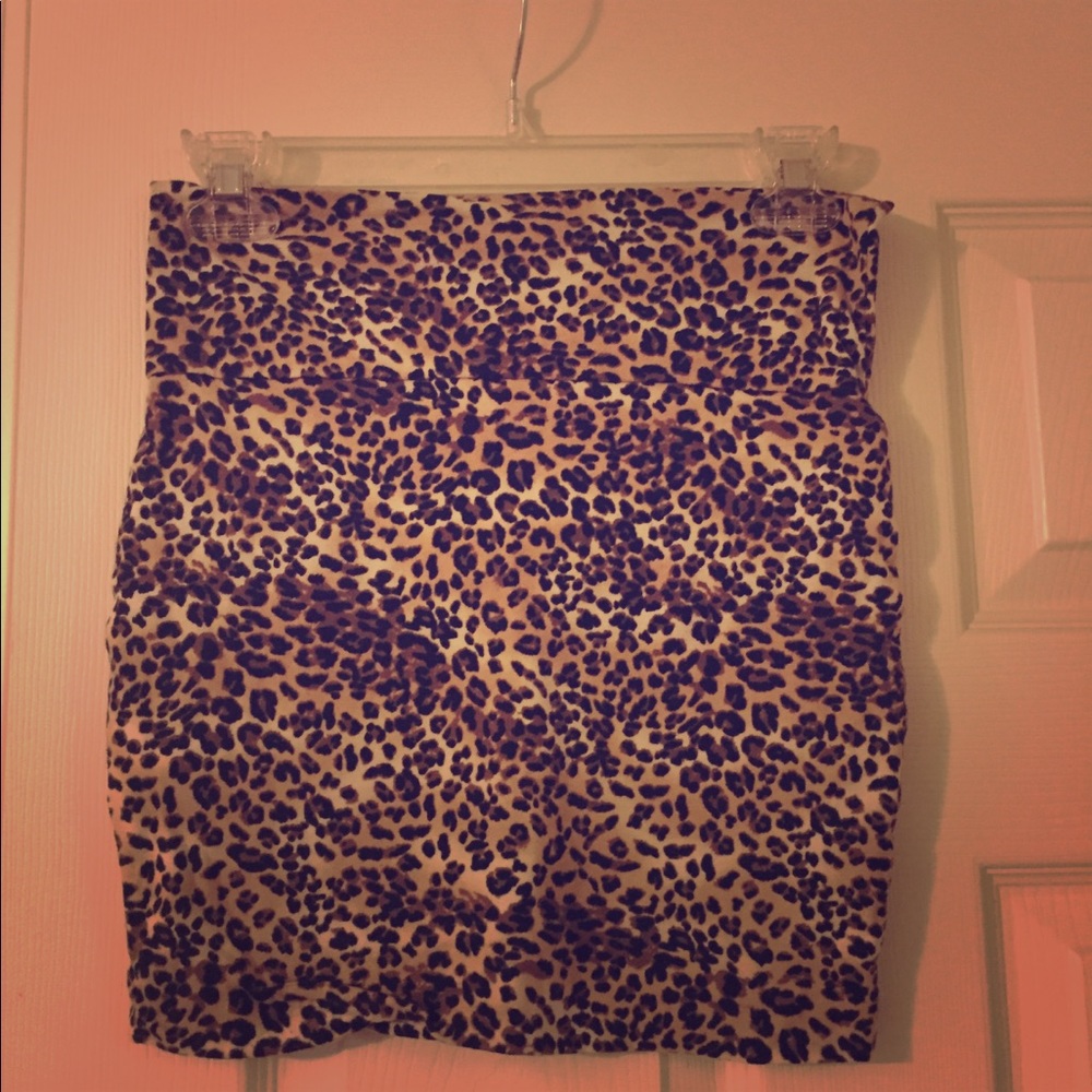 Leopard skirt